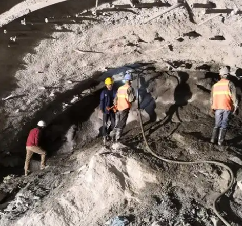 铜陵拱顶带模注浆料的施工流程及注意事项